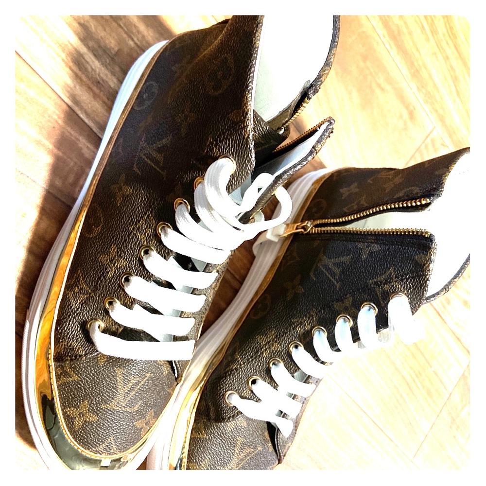 LV men’s size 10 side zip high tops